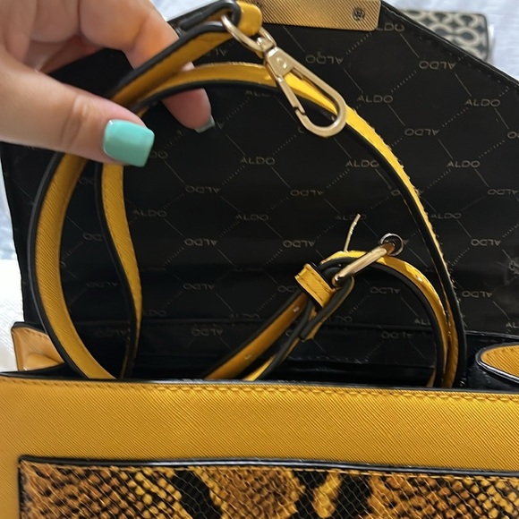 Aldo bag with scarf. Mustard color w/faux snake skin. Comes w/detachable strap - Picture 7 of 13